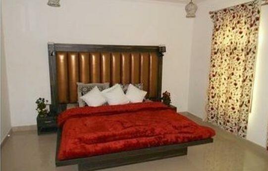 Hotel Ash Vale - Photo4