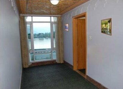 Hotel Duke at Dal Lake - Photo5