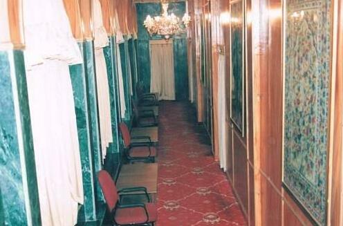 Hotel International Srinagar - Photo5