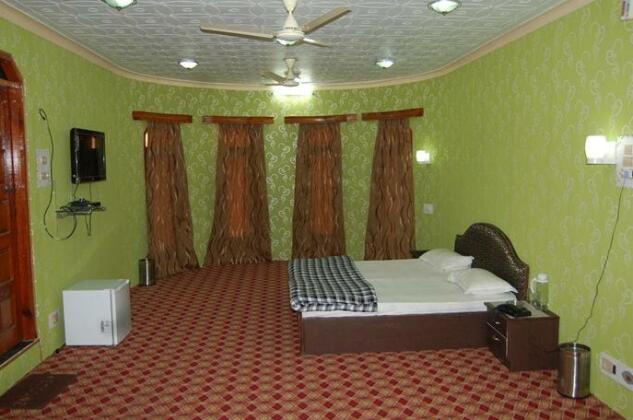Hotel Landmark Srinagar - Photo3