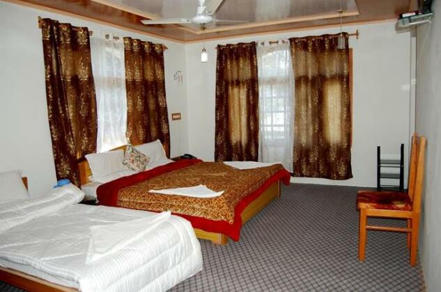 Hotel Pearl Continental Srinagar - Photo4