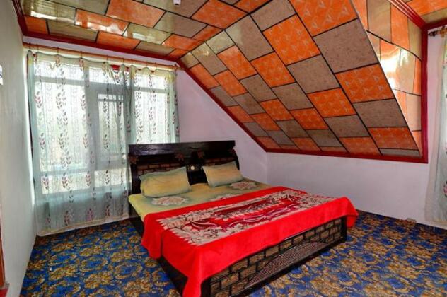 Hotel Raj Palace Srinagar - Photo2