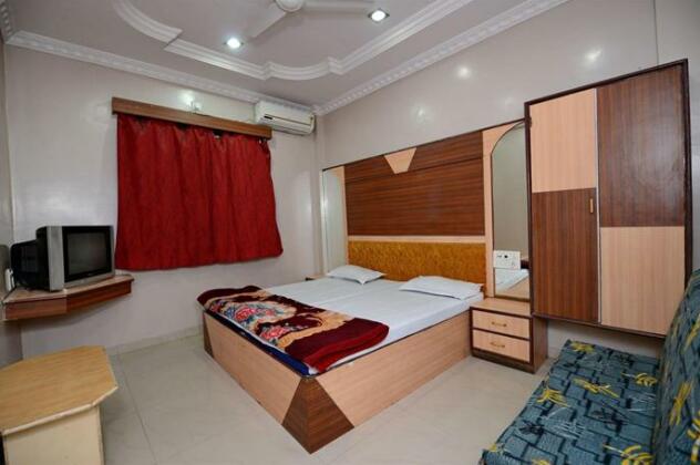Hotel Raj Palace Srinagar - Photo5