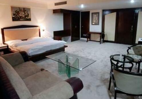 Hotel Residency Srinagar - Photo4
