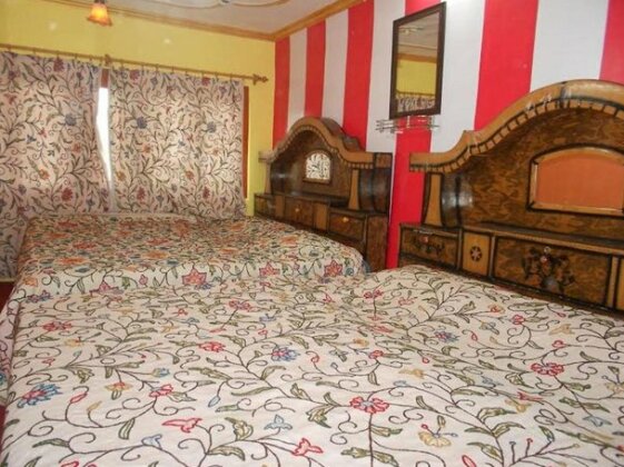 Hotel Rooma - Photo2