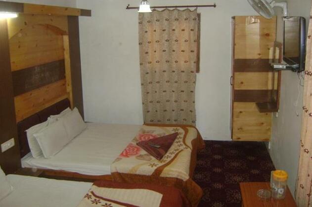 Hotel Sara Srinagar - Photo2