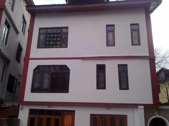 Photo 3