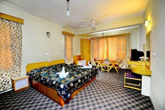 Hotel Welcome Residency Srinagar - Photo2