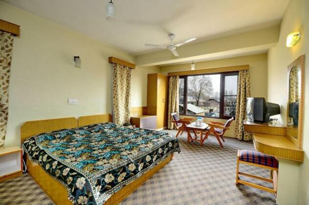 Hotel Welcome Residency Srinagar - Photo3