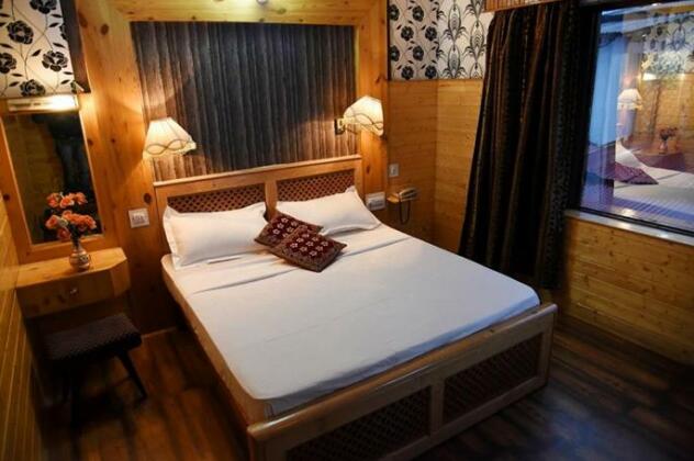 Hotel York Srinagar - Photo2