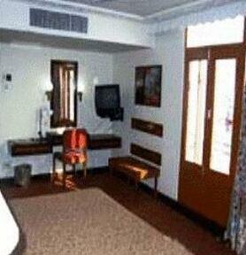 Hotel Zabarvan - Photo3
