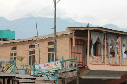 Houseboat Pride of India - Photo2
