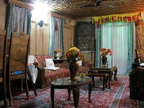 Houseboat Pride of India - Photo3