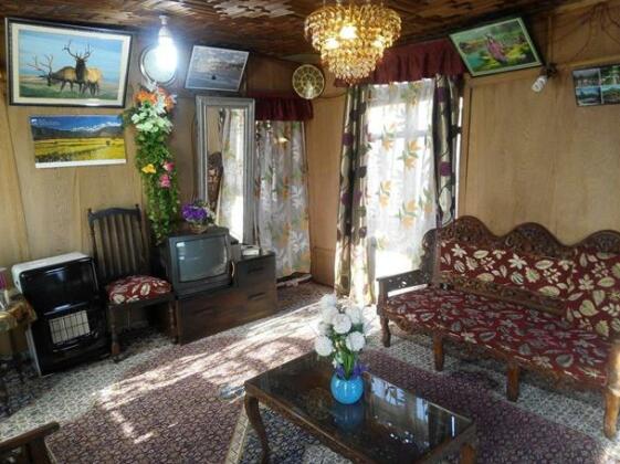 Houseboat Retreet - Photo4