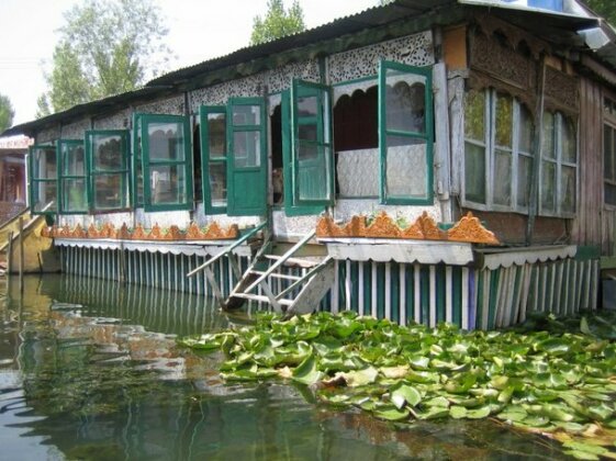 Island Homestay