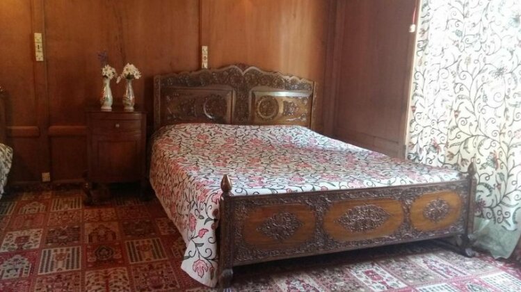 Jacqueline houseboat - Photo3