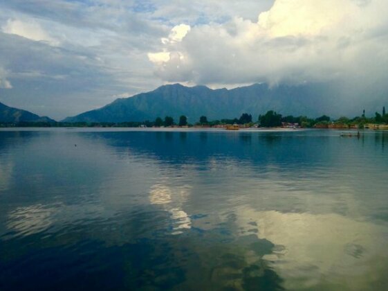 Jewel Of Kashmir Heritage Group Of House Boat - Photo4