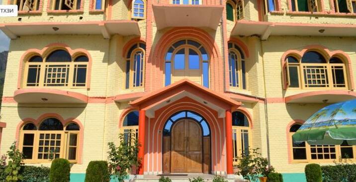 Kashmir Grand Nishat