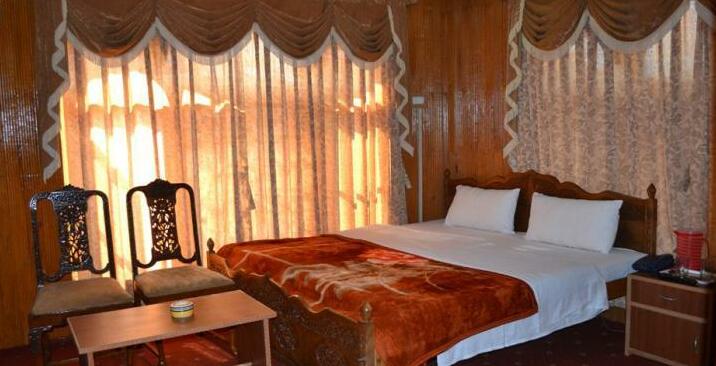 Kashmir Grand Nishat - Photo4