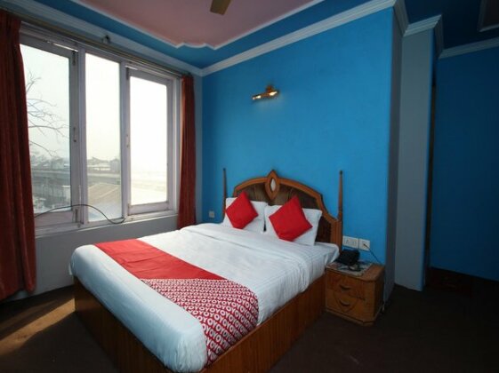 OYO 29553 Hotel Essar - Photo2