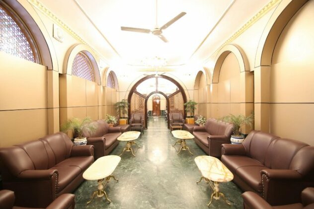 OYO 37894 Hotel International - Photo2
