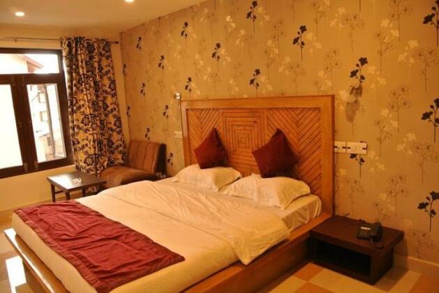 OYO 4945 Abdullah residency - Photo4
