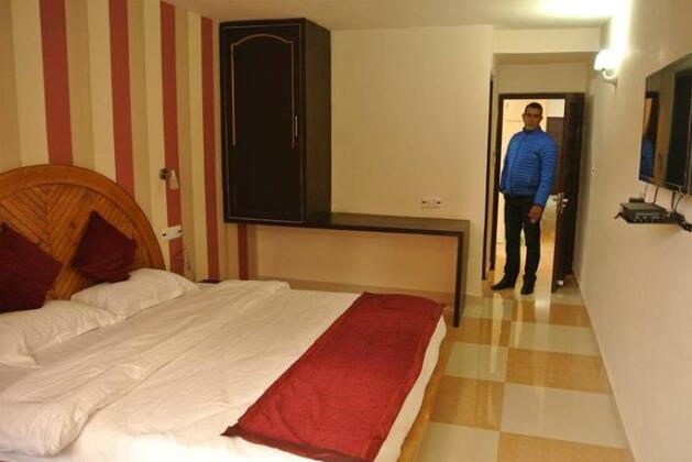 OYO 4945 Abdullah residency - Photo5
