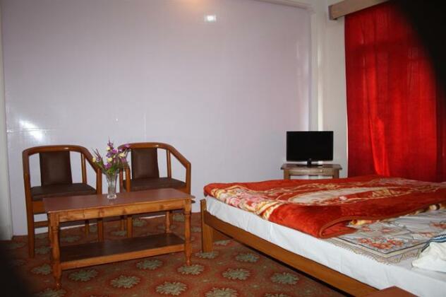 Palace Guest House Srinagar - Photo4