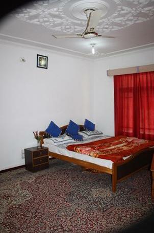 Palace Guest House Srinagar - Photo5