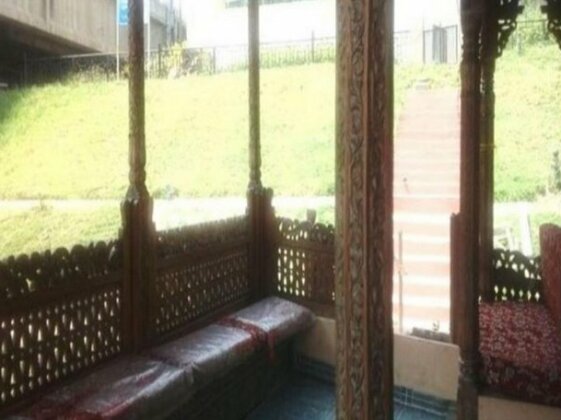 Pamela Houseboat - Photo4