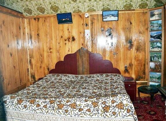 Royal Sovereign Houseboats - Photo2