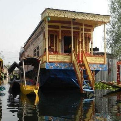 Shahenshah Group of House Boats