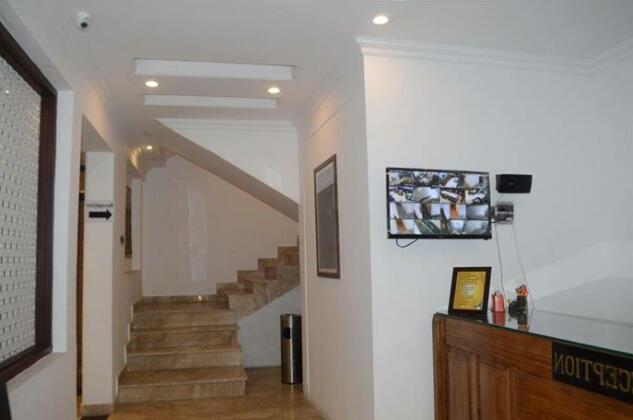 Standard Hotel and Resturant - Photo2