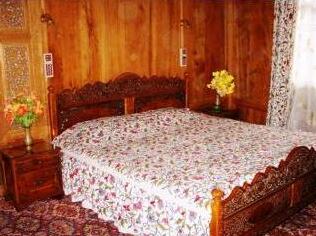 Tajmahal Houseboats - Photo2