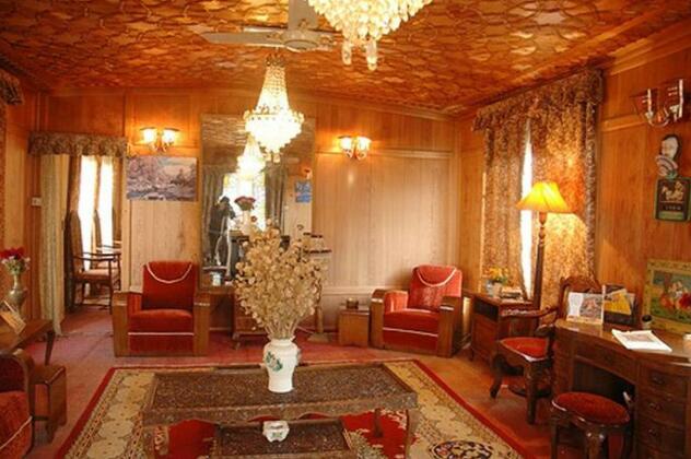 Tajmahal Houseboats - Photo4