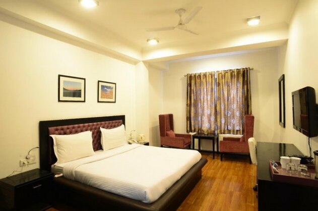 The Resident Hotel Srinagar - Photo5