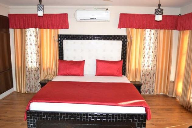Urban Inn - Photo2