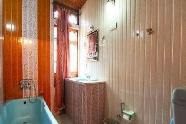 Zum Zum Group of House Boats - Photo5