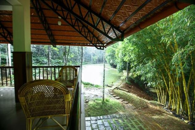 Bamboo Creek Resort - Photo2