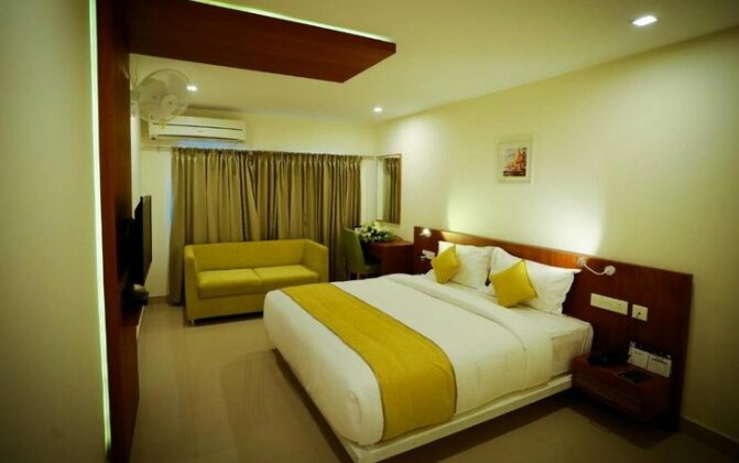 Emperor Business Class Hotel - Photo4