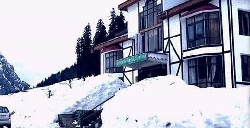 Hotel Glacier Heights - Photo3