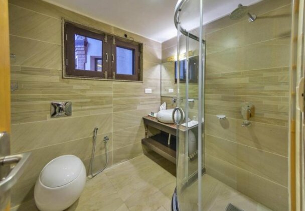 Hotel Village Walk - Photo4