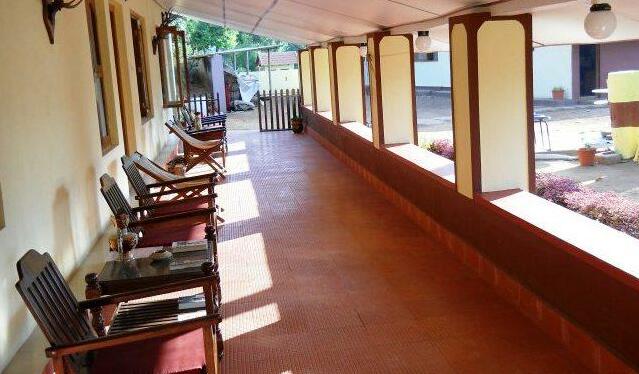 Victorian Verandaz - Photo3