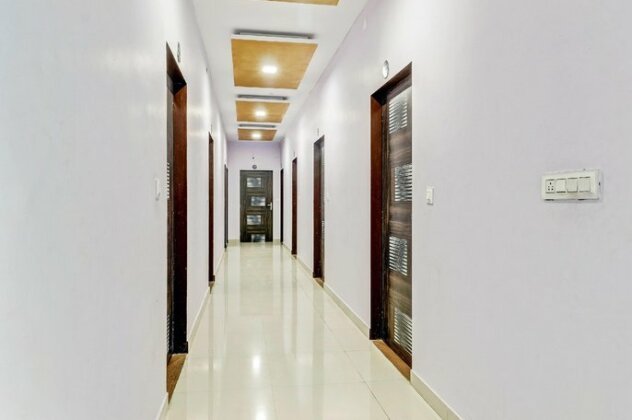 OYO 46501 Hotel Red Moon - Photo4
