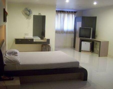Embassy Hotel Surat