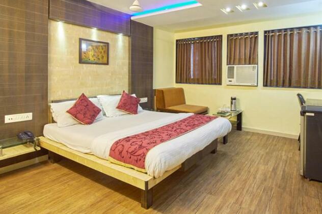 Hotel Akash Surat - Photo3