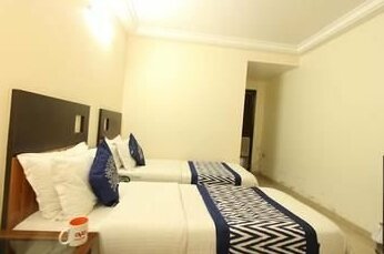 Hotel Alfa Surat - Photo2