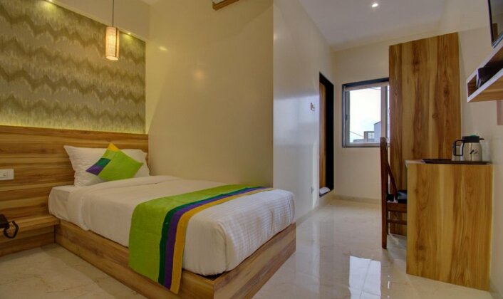 Hotel Amisha International - Photo2