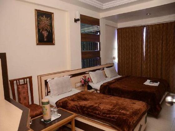 Hotel Comfort Surat - Photo4