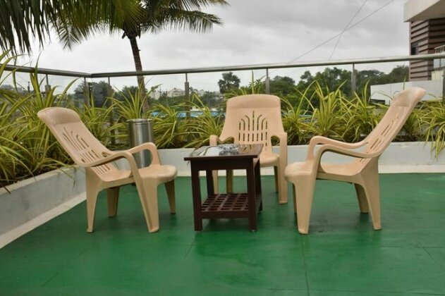 Hotel Excellency Surat - Photo4